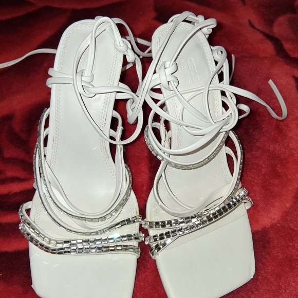 White Strappy Women's Shoes - Picture 2 of 3